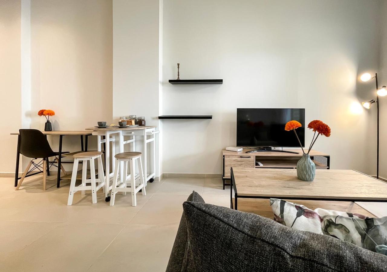 Soho Modern 55Sqm Studio With Secret Garden Apartment เอเธนส์ ภายนอก รูปภาพ