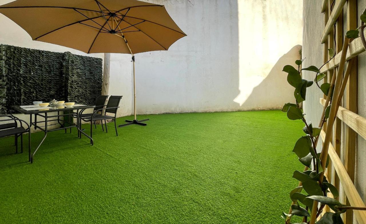 Soho Modern 55Sqm Studio With Secret Garden Apartment เอเธนส์ ภายนอก รูปภาพ
