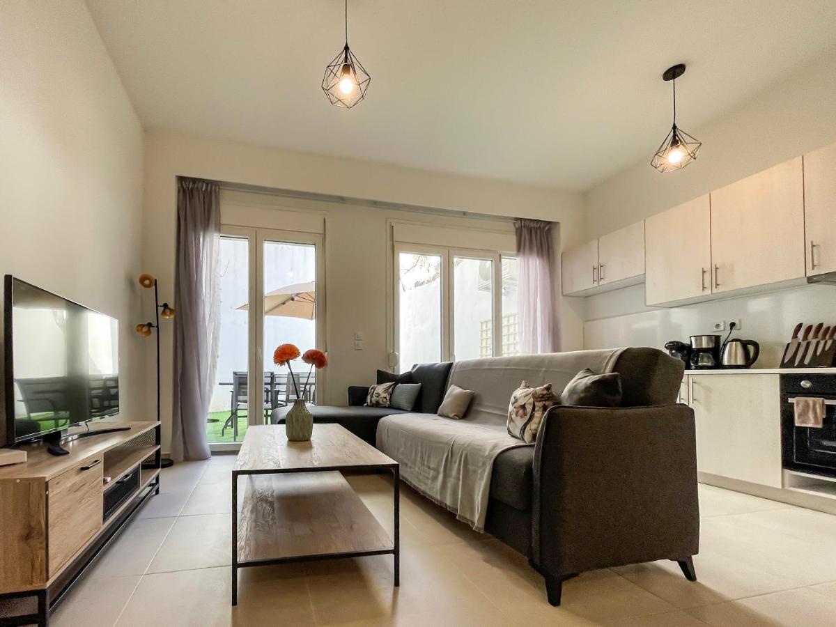 Soho Modern 55Sqm Studio With Secret Garden Apartment เอเธนส์ ภายนอก รูปภาพ
